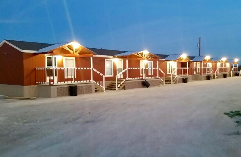 Grand Inn Big Lake Buitenkant foto